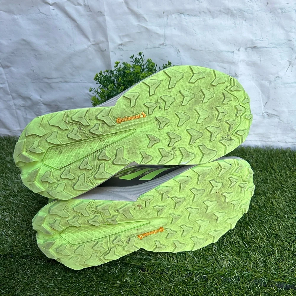 ADIDAS Terrex Free Hiker (Women) Fig/ Green Spark/ Charcoal 9.5 gently used